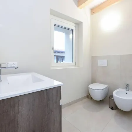 Casa vacanze Casa Margherita - New House In The Ancient Hamlet Salò