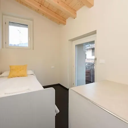 Casa Margherita - New House In The Ancient Hamlet Salò